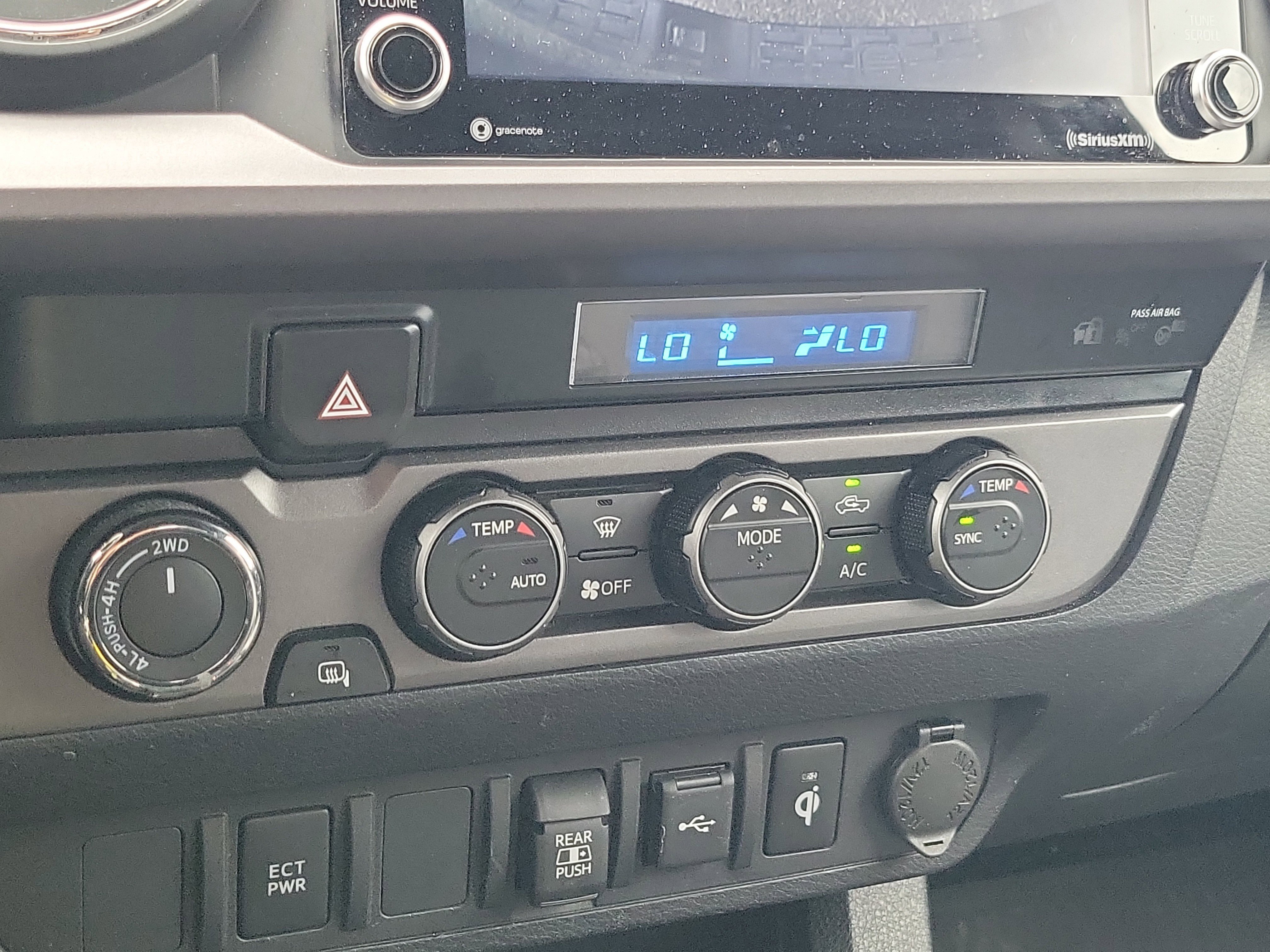 Used 2023 Toyota Tacoma TRD Sport image 29