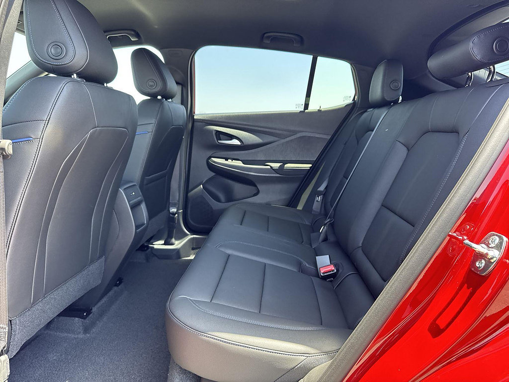 New 2026 Buick Envista Sport Touring w/ Convenience II Package FWD image 24