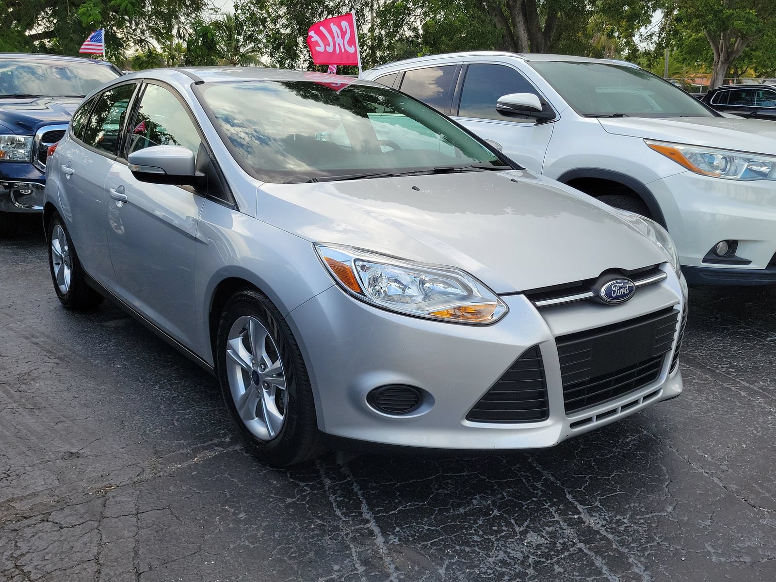 Used 2013 Ford Focus SE FWD image 3