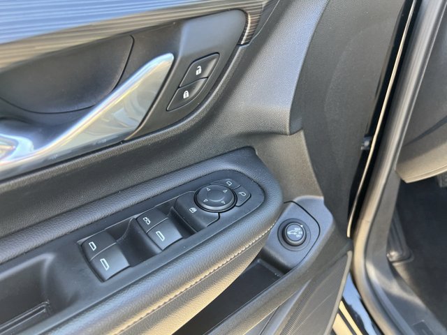 Used 2023 GMC Terrain SLE w/ Driver Convenience Package FWD image 24