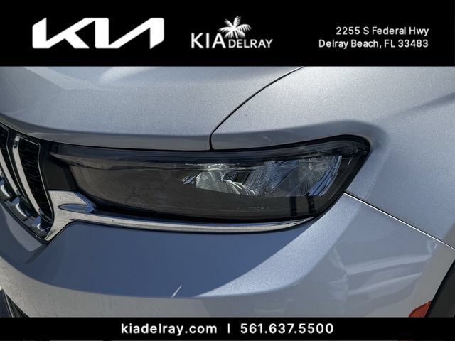 Used 2025 Jeep Grand Cherokee Laredo X w/ Luxury Tech Group I RWD image 6