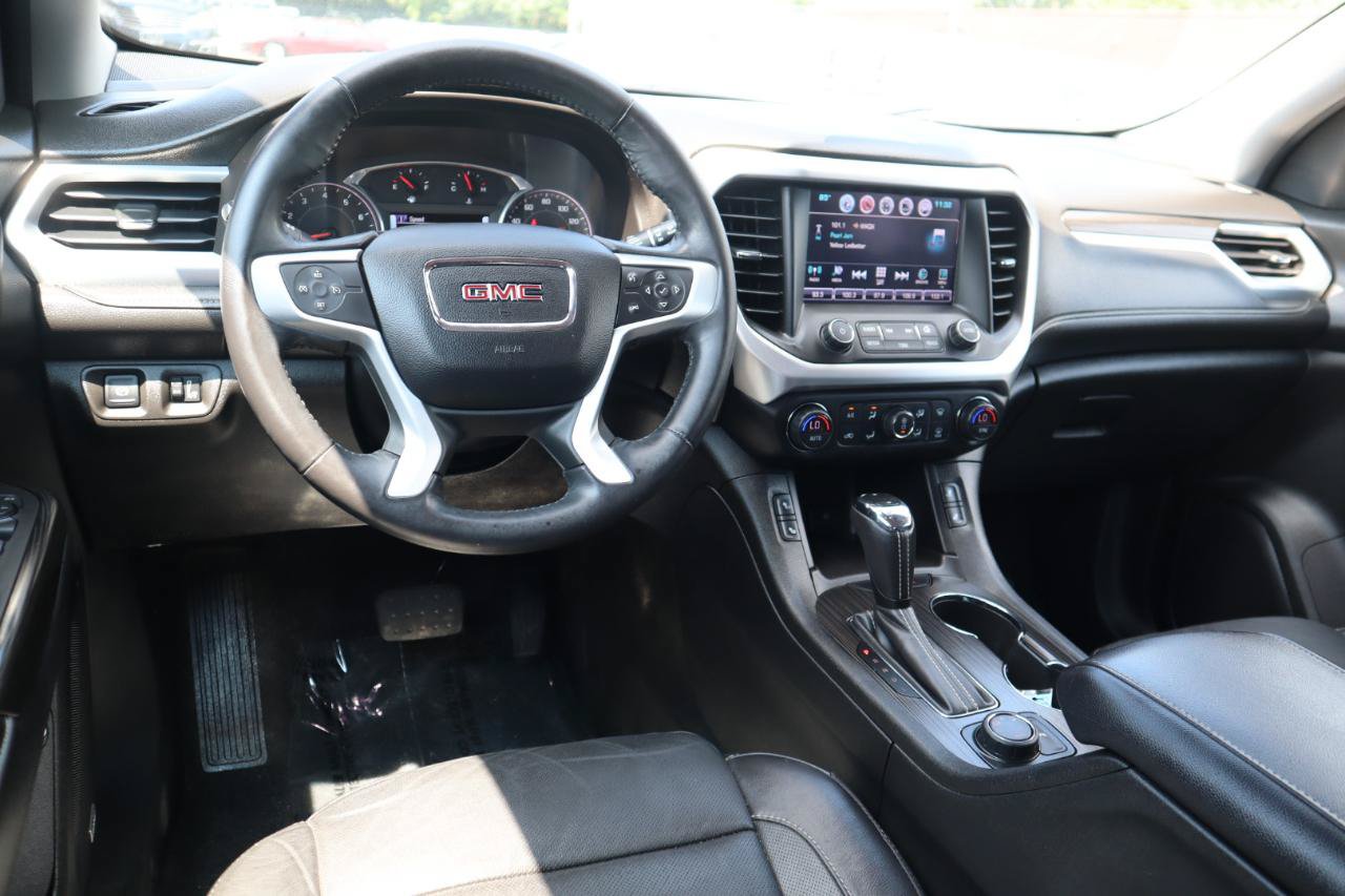 Used 2017 GMC Acadia SLT AWD/4WD image 18