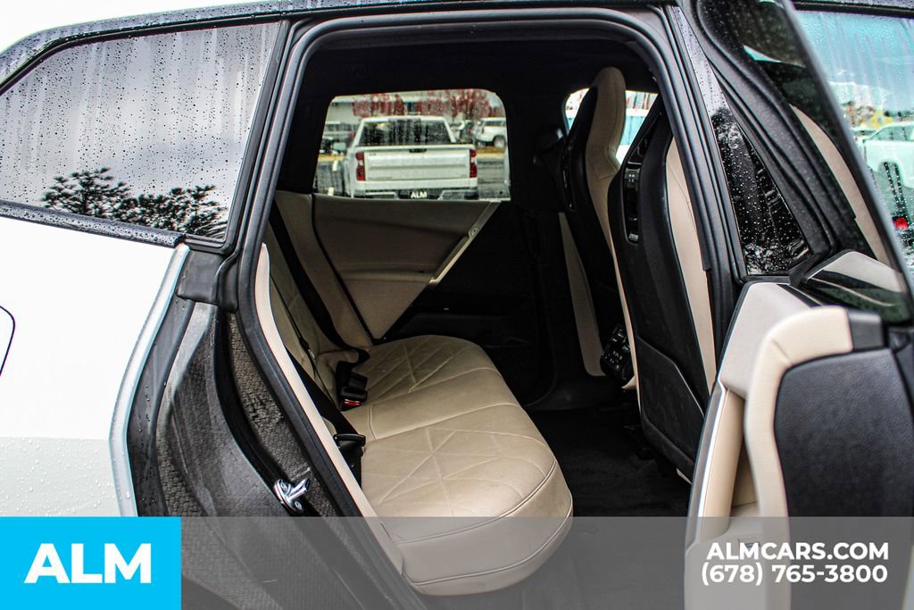 Used 2023 BMW iX xDrive50 image 18