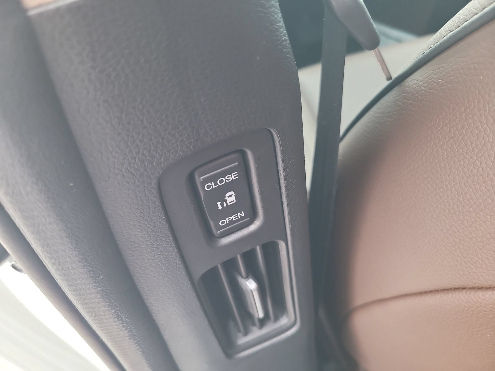 Certified 2026 Honda Odyssey Touring image 26