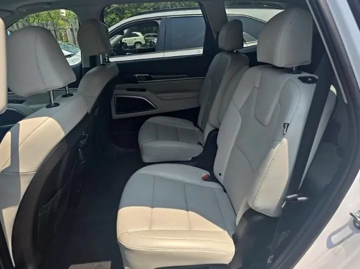 Used 2023 Kia Telluride S w/ S Sunroof Package AWD/4WD image 6