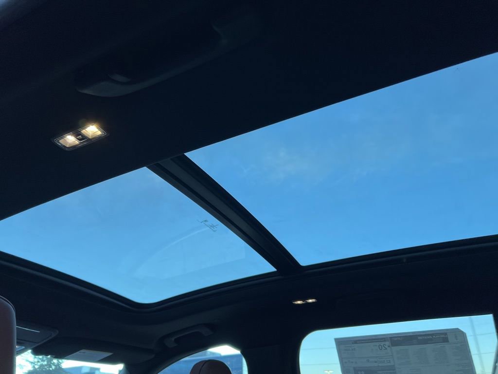 Used 2026 Lincoln Aviator Reserve image 32