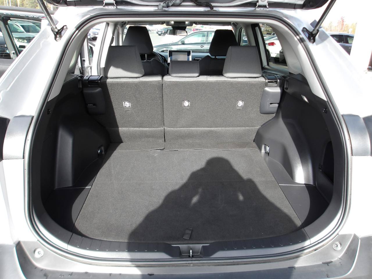 Used 2023 Toyota RAV4 XLE FWD image 11