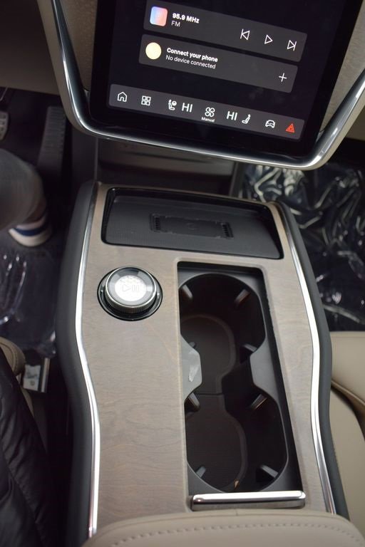 New 2025 Volvo EX90 Ultra image 30