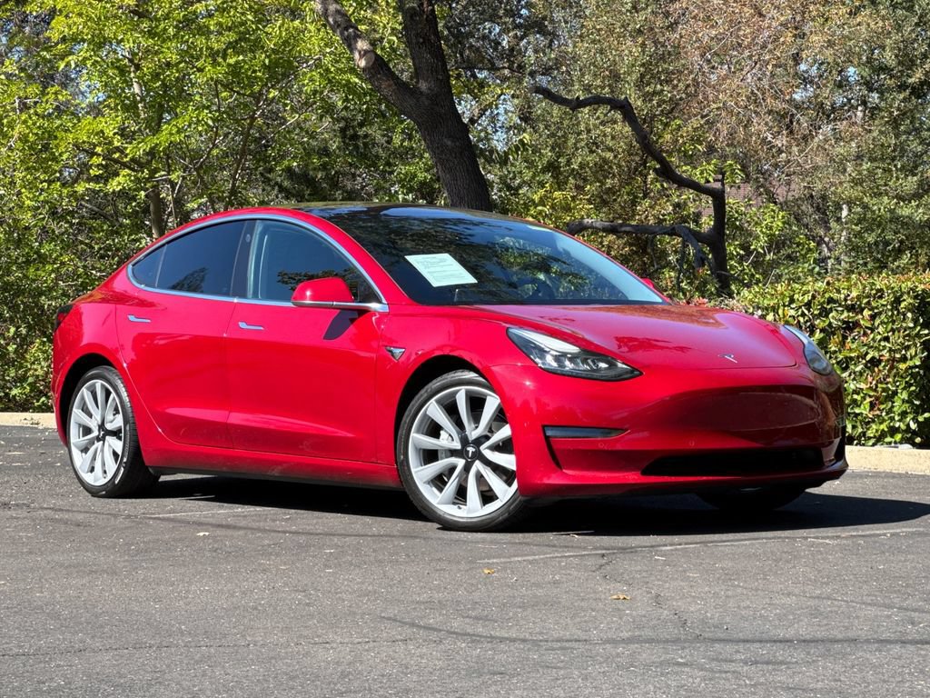 Used 2018 Tesla Model 3 Long Range RWD image 2