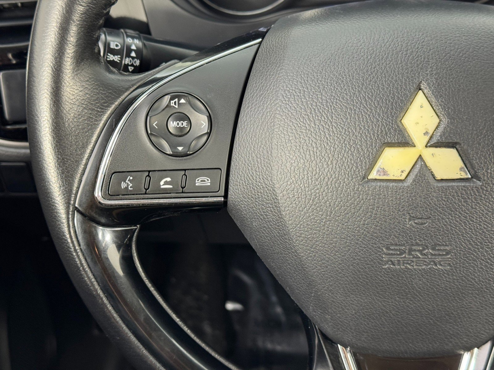 Used 2017 Mitsubishi Outlander SE image 18