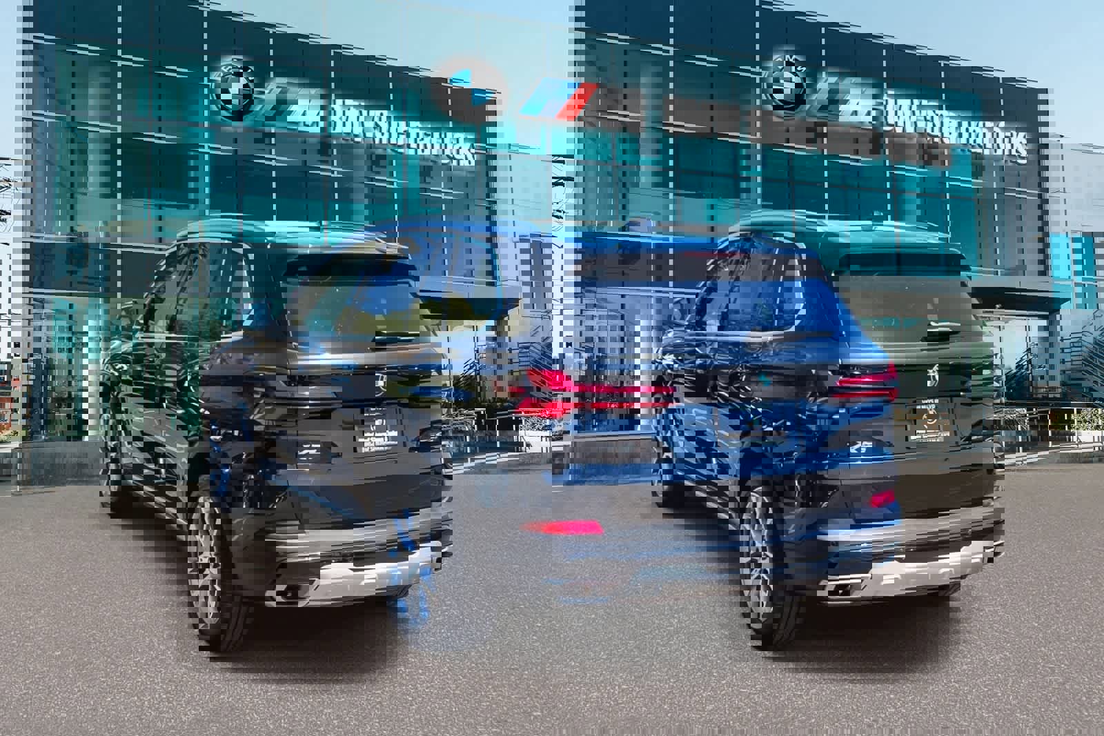 Used 2026 BMW X5 sDrive40i w/ Parking Assistance Package RWD image 6