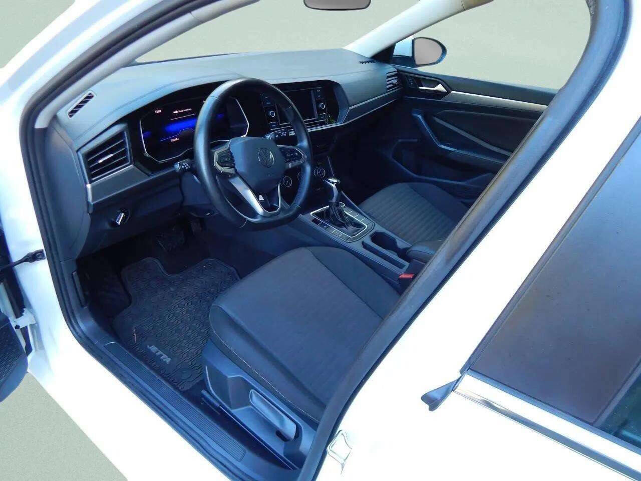 Used 2024 Volkswagen Jetta S image 12