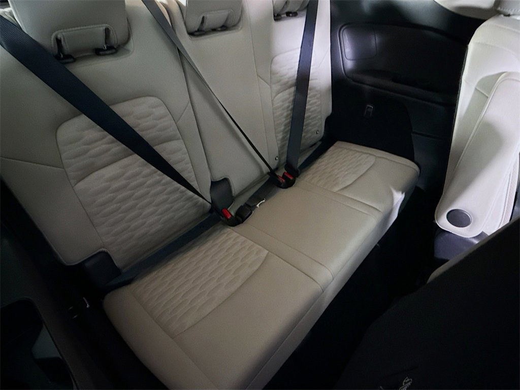 Certified 2022 Nissan Pathfinder SV w/ SV Premium Package image 32