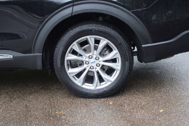 Used 2023 Ford Explorer XLT w/ Equipment Group 202A AWD/4WD image 30