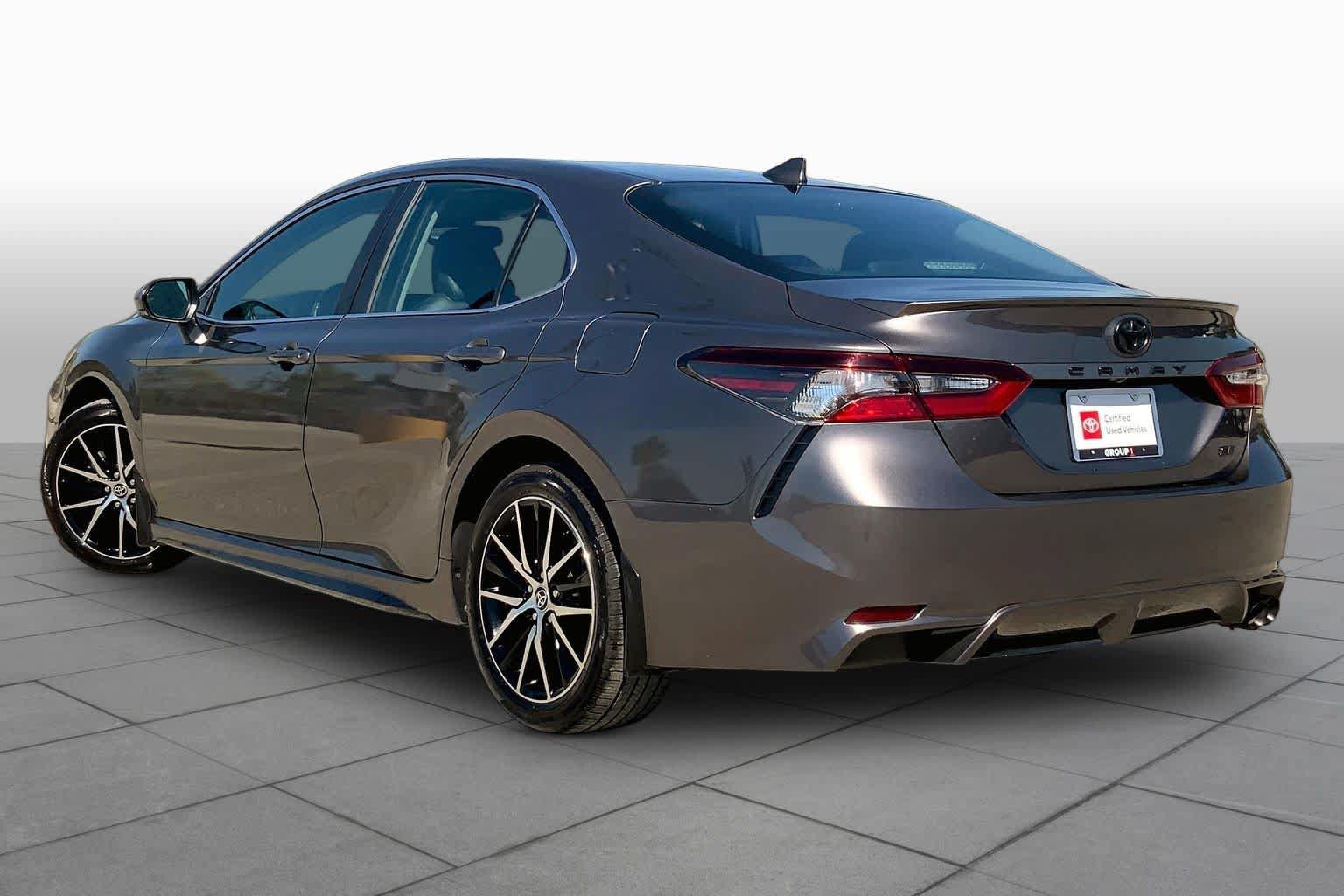 Used 2023 Toyota Camry SE w/ Convenience Package FWD image 12