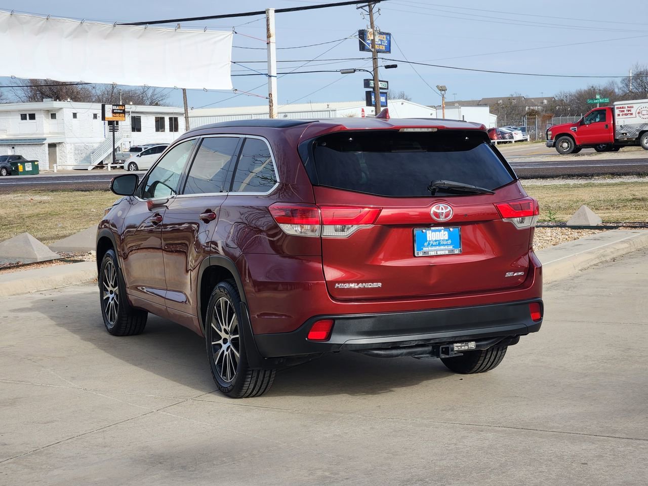 Used 2017 Toyota Highlander SE image 7