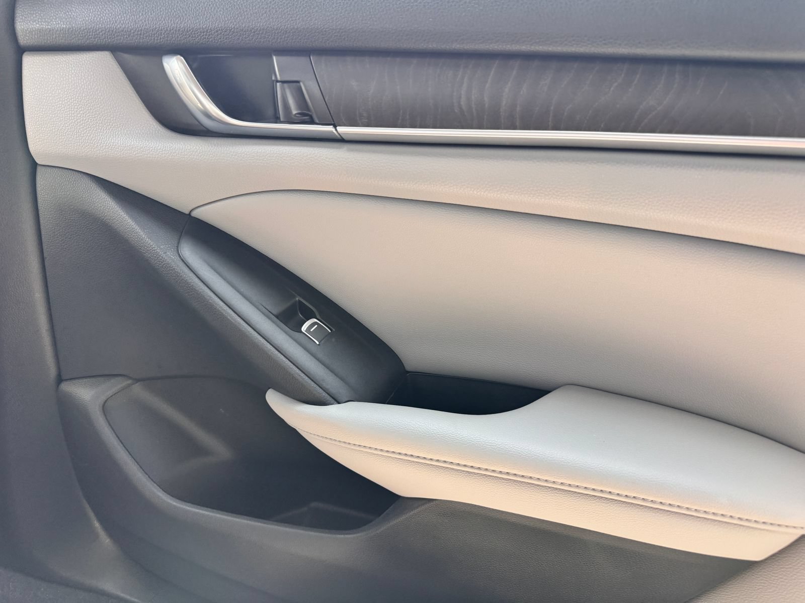 Used 2019 Honda Accord EX-L image 27