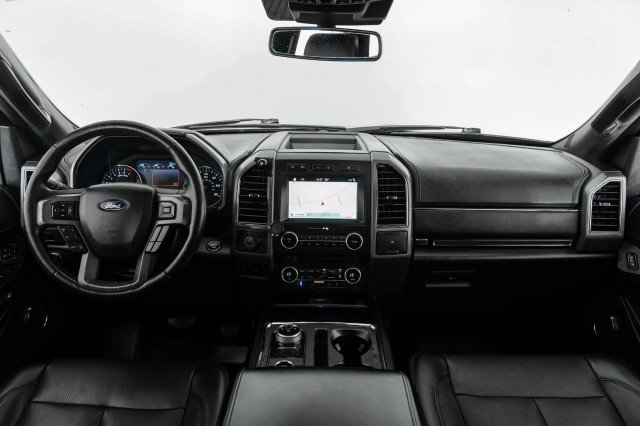 Used 2018 Ford Expedition XLT w/ Equipment Group 202A AWD/4WD image 11
