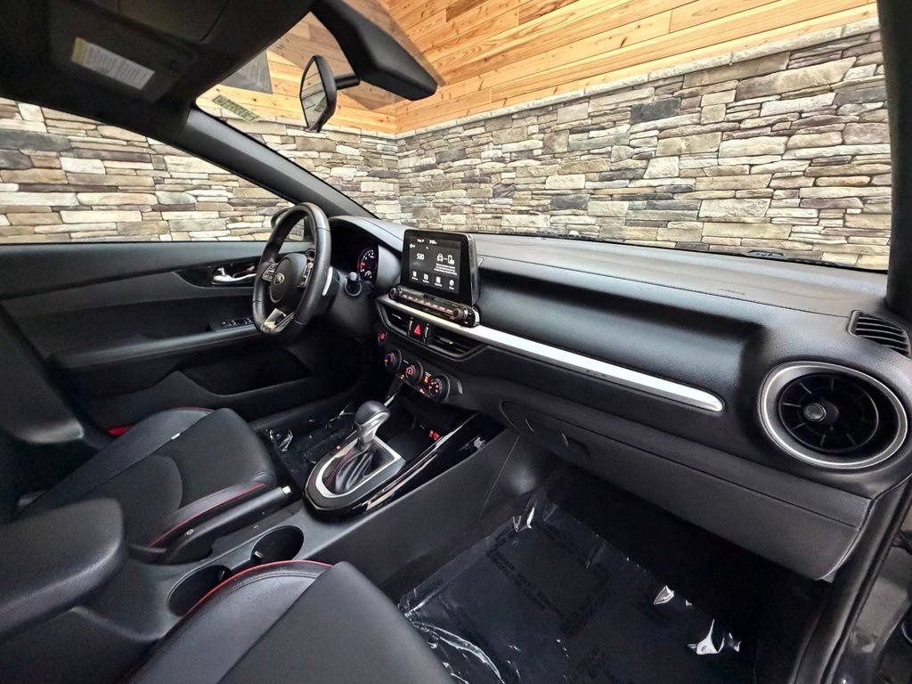 Used 2021 Kia Forte GT FWD image 19