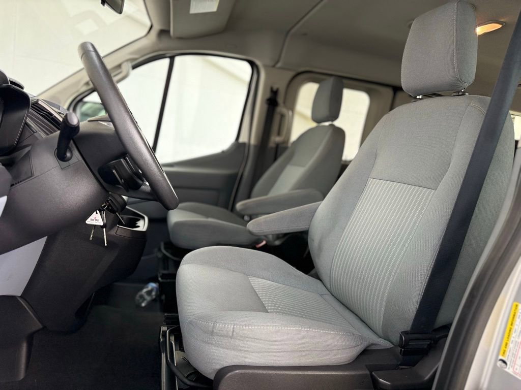 Used 2015 Ford Transit 150 XLT image 29