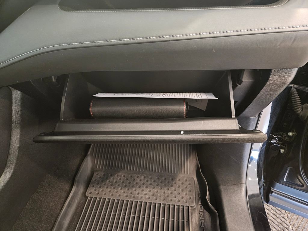 Used 2023 Toyota Highlander XLE image 32