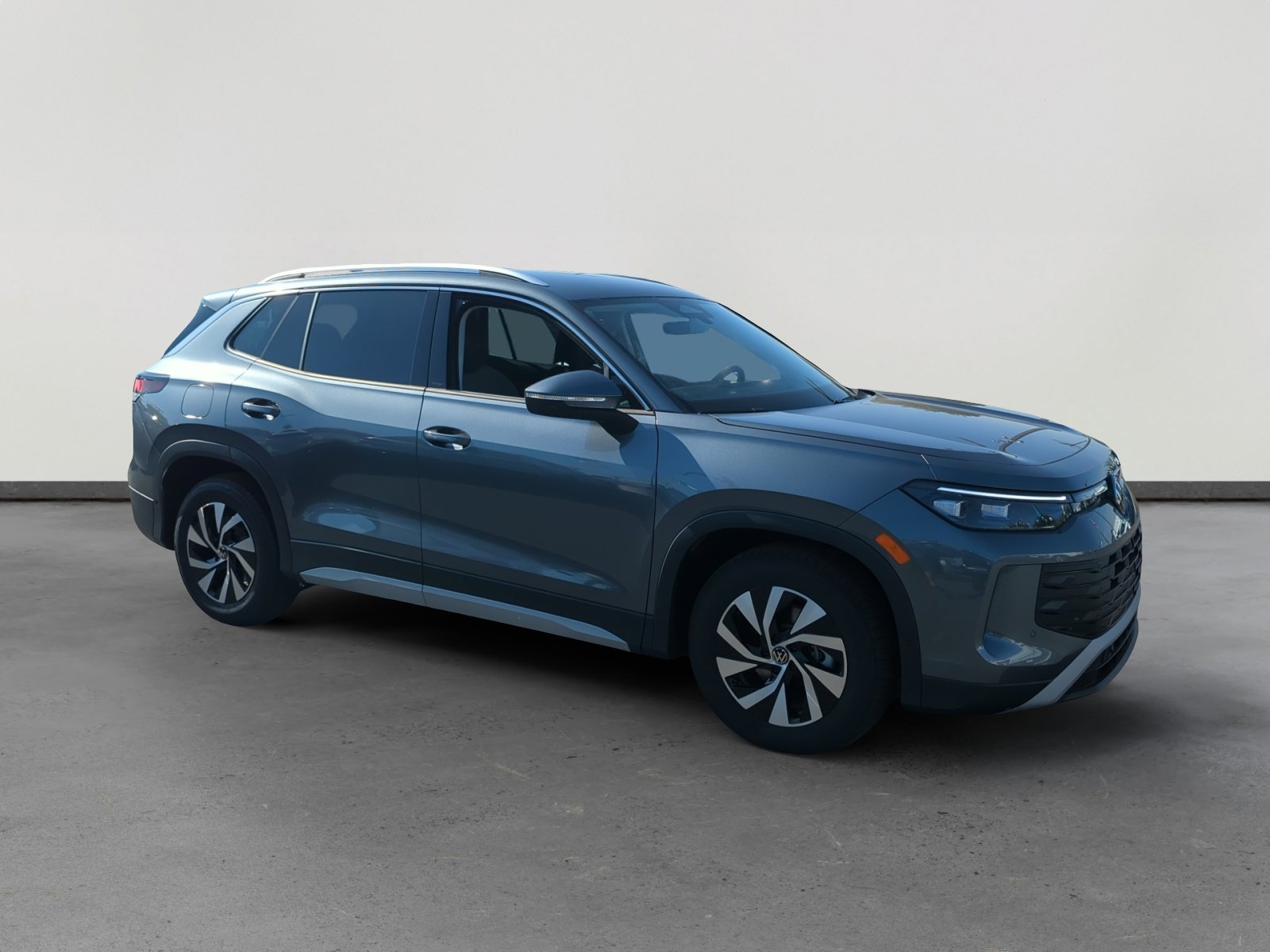 New 2025 Volkswagen Tiguan S image 7