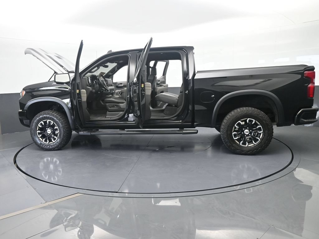Used 2025 Chevrolet Silverado 1500 ZR2 w/ Technology Package AWD/4WD image 85