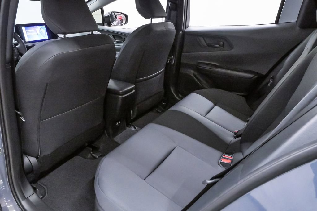 Used 2024 Toyota Prius LE FWD image 10