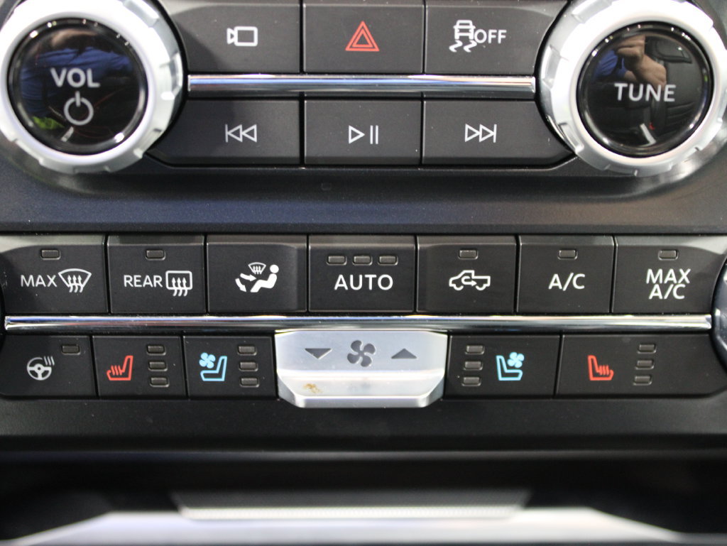 Used 2026 Ford F250 Platinum w/ FX4 Off-Road Package AWD/4WD image 73