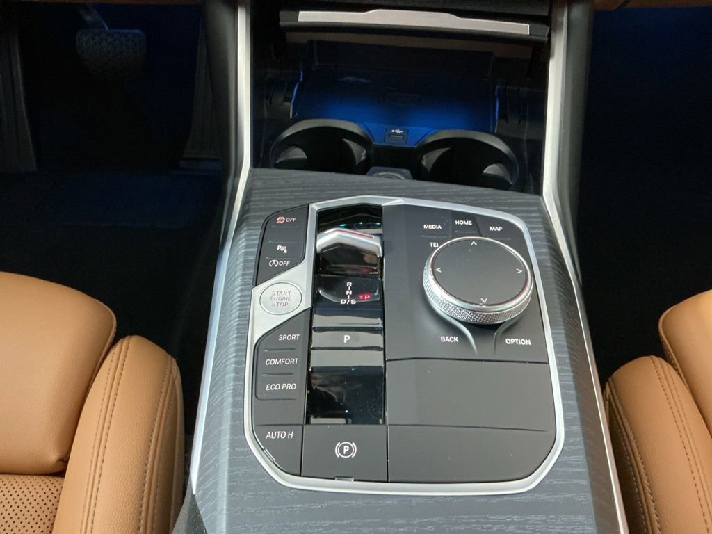 Certified 2025 BMW 330i Sedan w/ Premium Package RWD image 13
