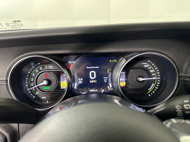 Used 2023 Jeep Wrangler Unlimited Sahara w/ Cold Weather Group image 17