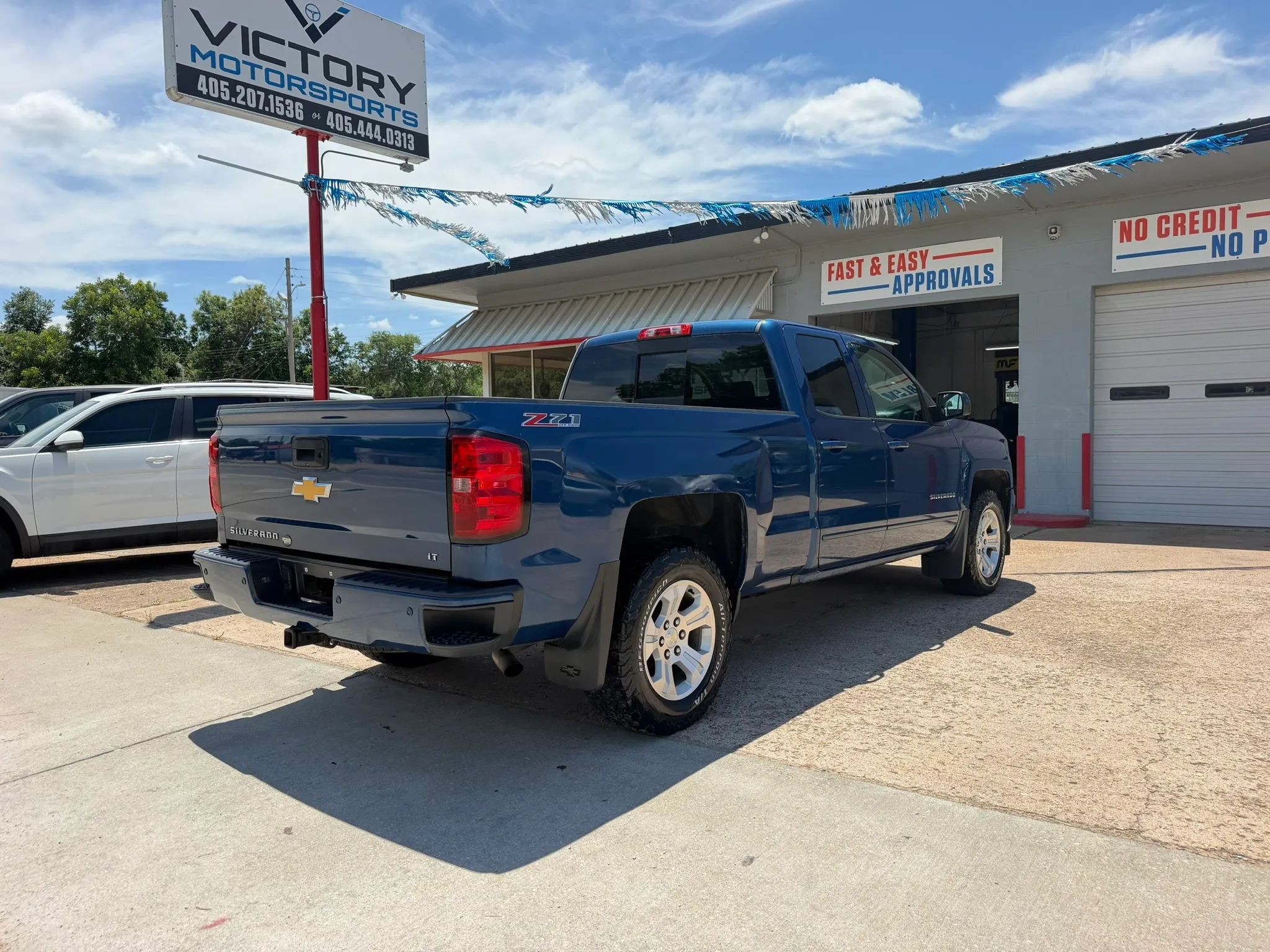 Used 2016 Chevrolet Silverado 1500 LT w/ All Star Edition AWD/4WD image 6