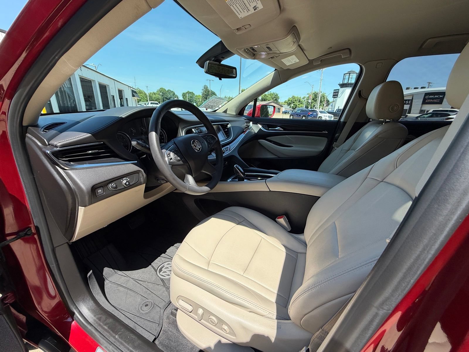 Used 2020 Buick Enclave Premium w/ Surround and Sites Package AWD/4WD image 4