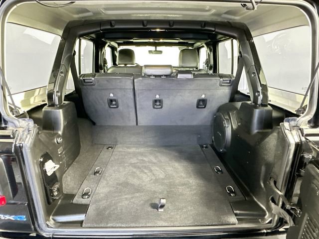 Used 2023 Jeep Wrangler Unlimited Sahara w/ Cold Weather Group image 33