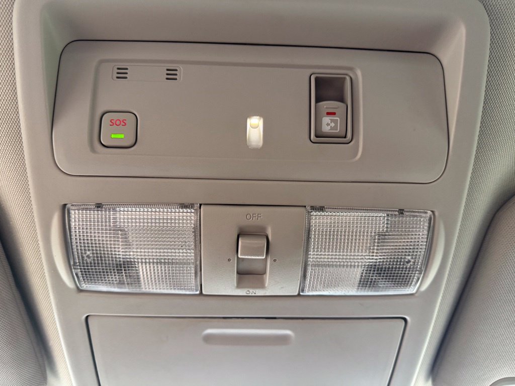 Used 2021 Nissan Titan SV w/ SV Convenience Package RWD image 54