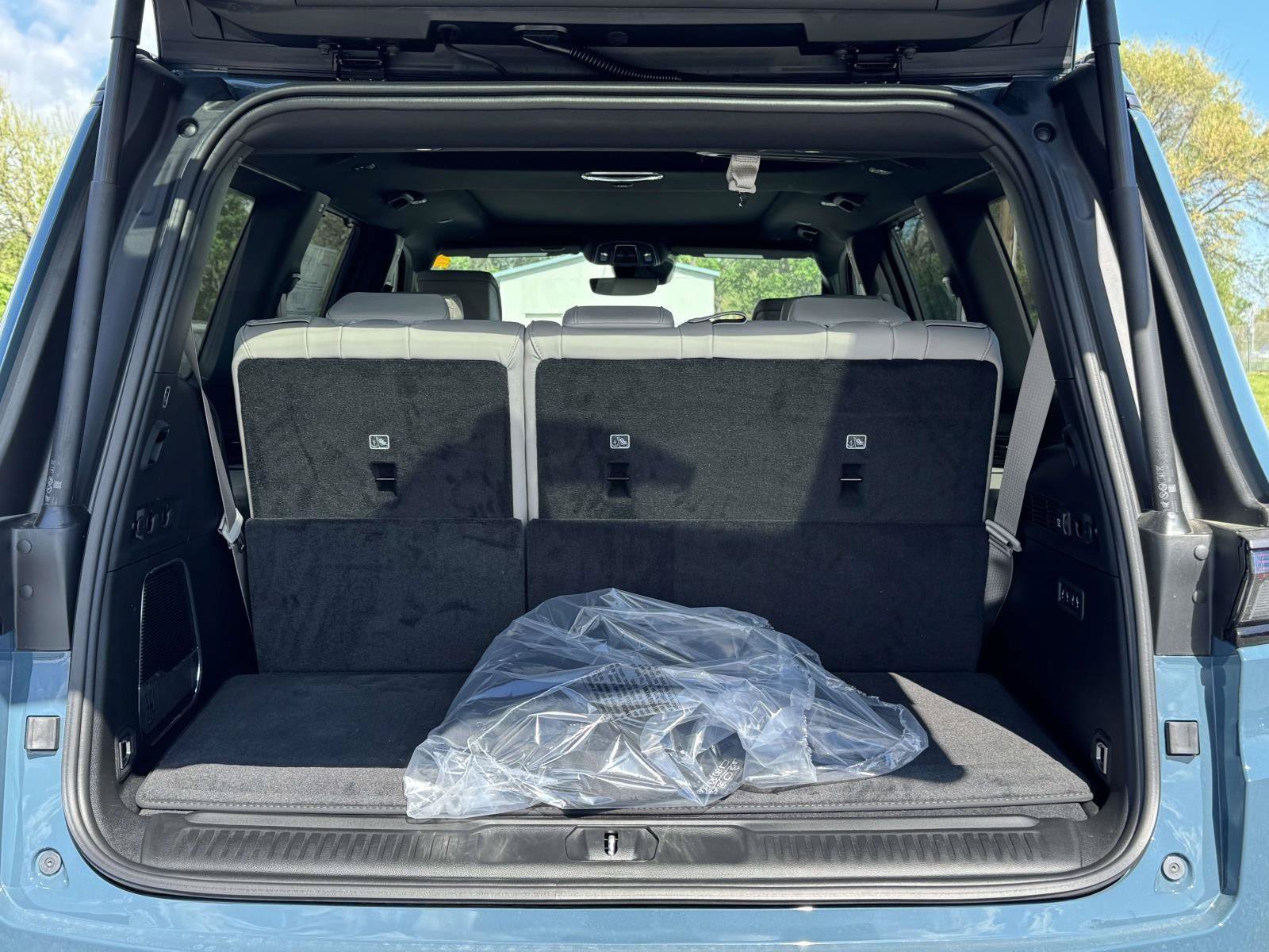New 2026 Jeep Grand Wagoneer Limited AWD/4WD image 12