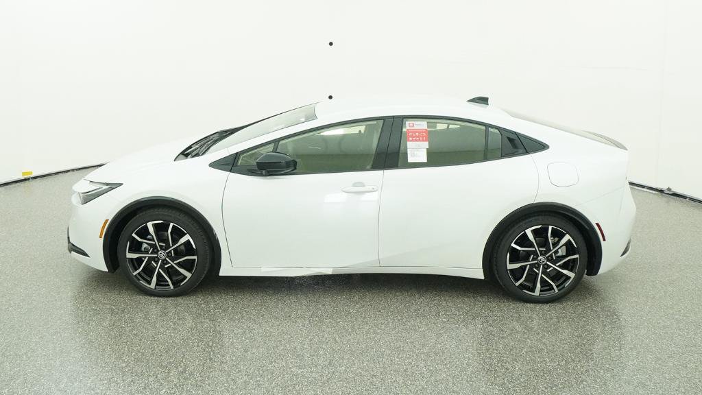 New 2026 Toyota Prius Plug-In Hybrid FWD image 6