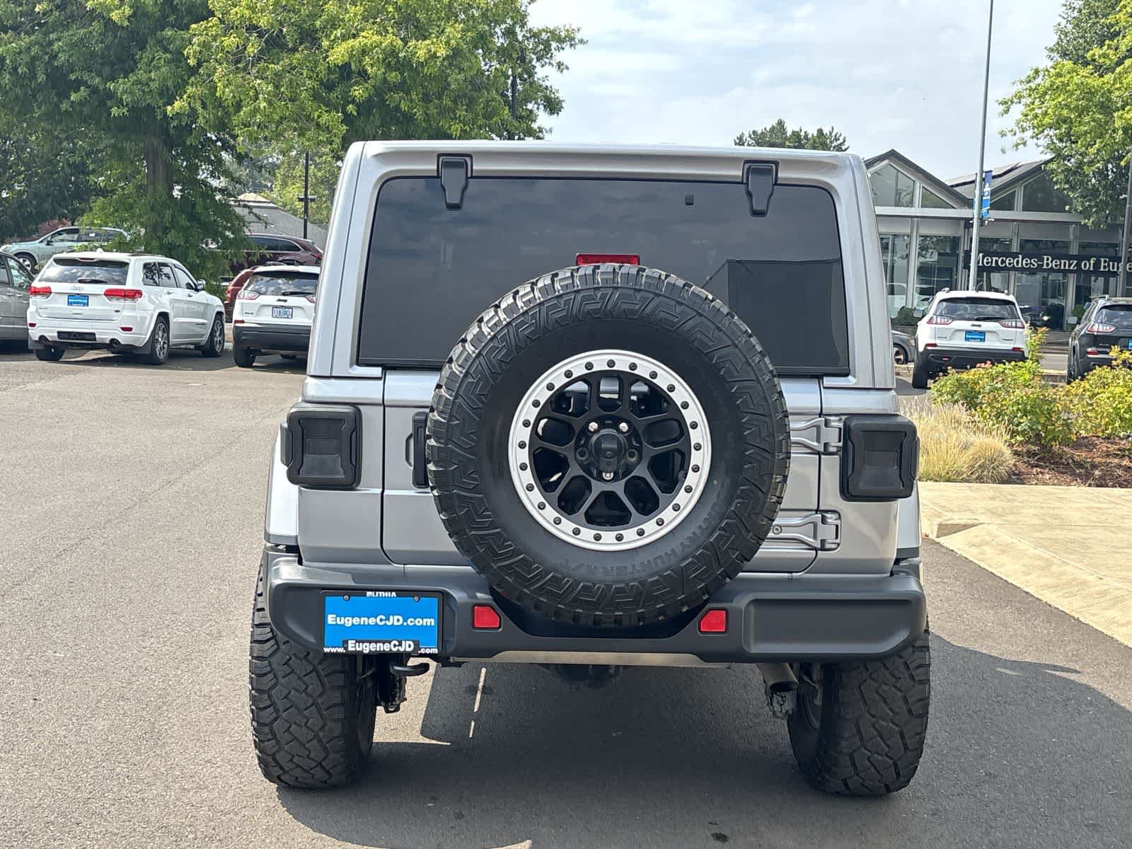 Certified 2021 Jeep Wrangler Unlimited Sahara AWD/4WD image 4
