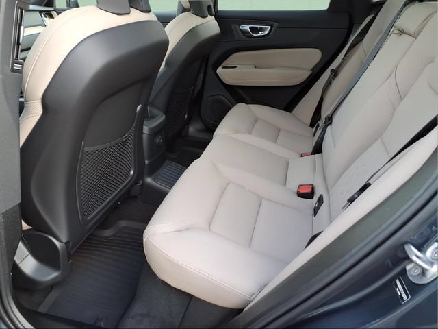 New 2026 Volvo XC60 T8 Plus w/ Protection Package Premier AWD/4WD image 15
