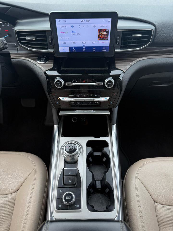 Used 2023 Ford Explorer Limited image 15