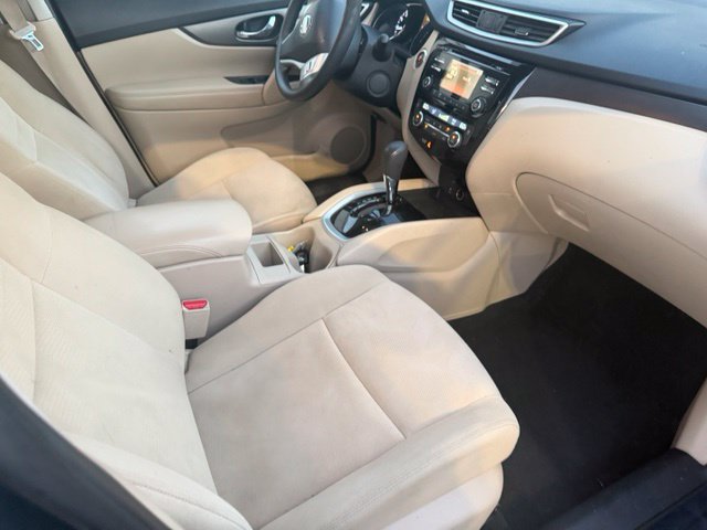 Used 2016 Nissan Rogue SV AWD/4WD image 12