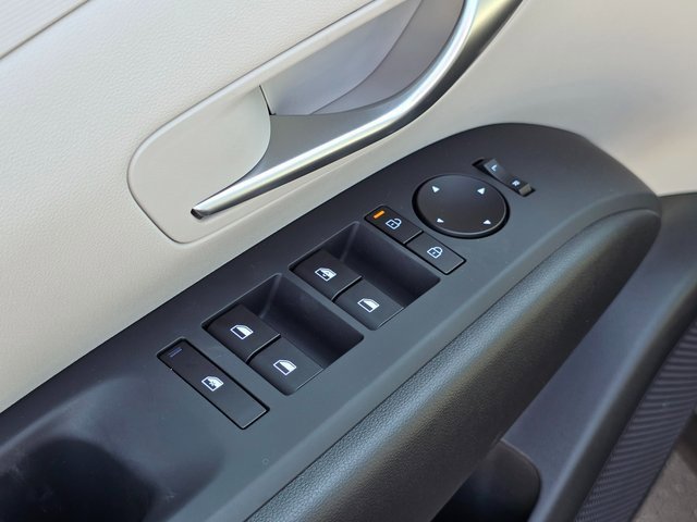 New 2026 Hyundai Tucson SE image 19