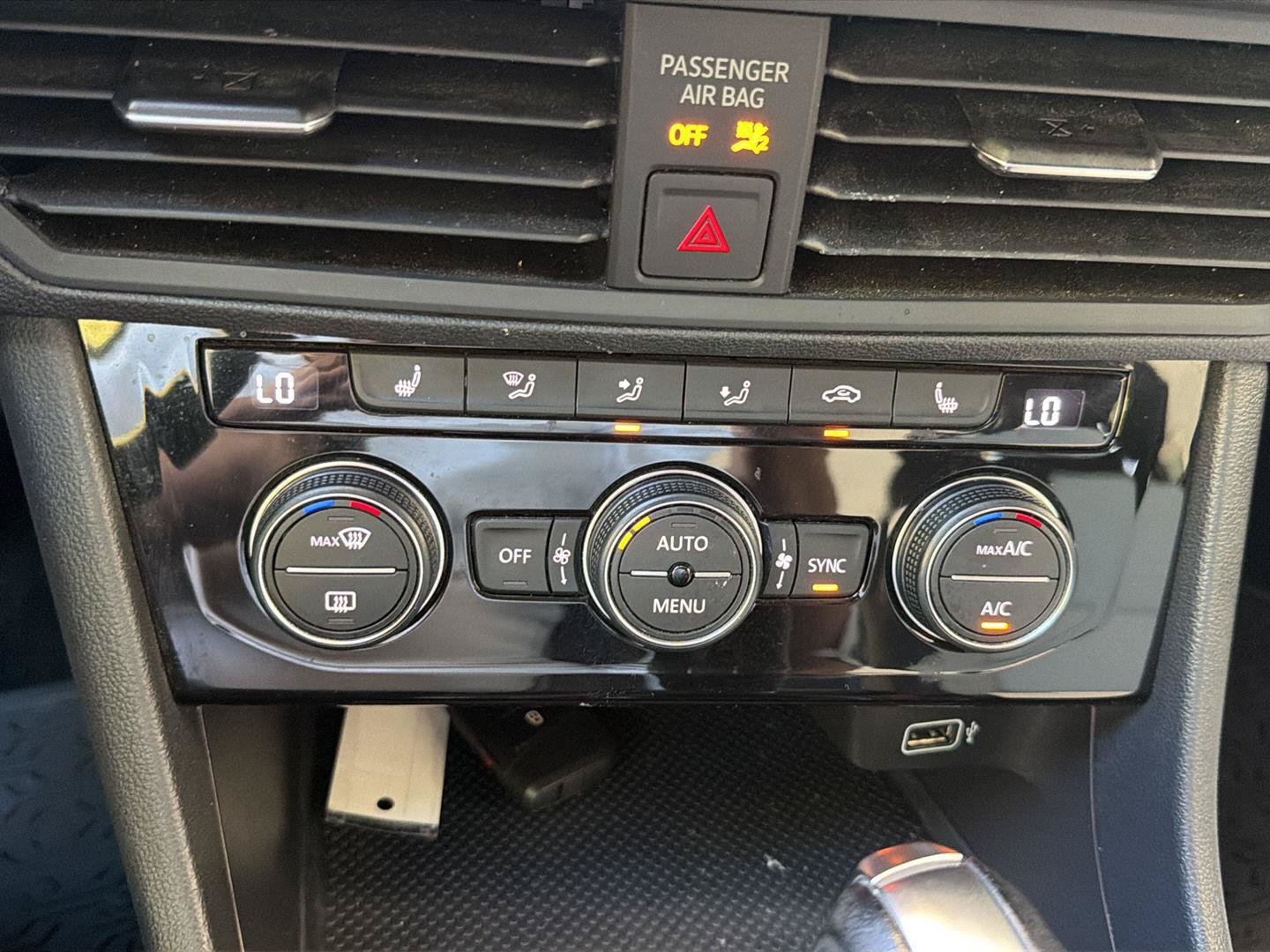 Used 2019 Volkswagen Jetta R-Line FWD image 21