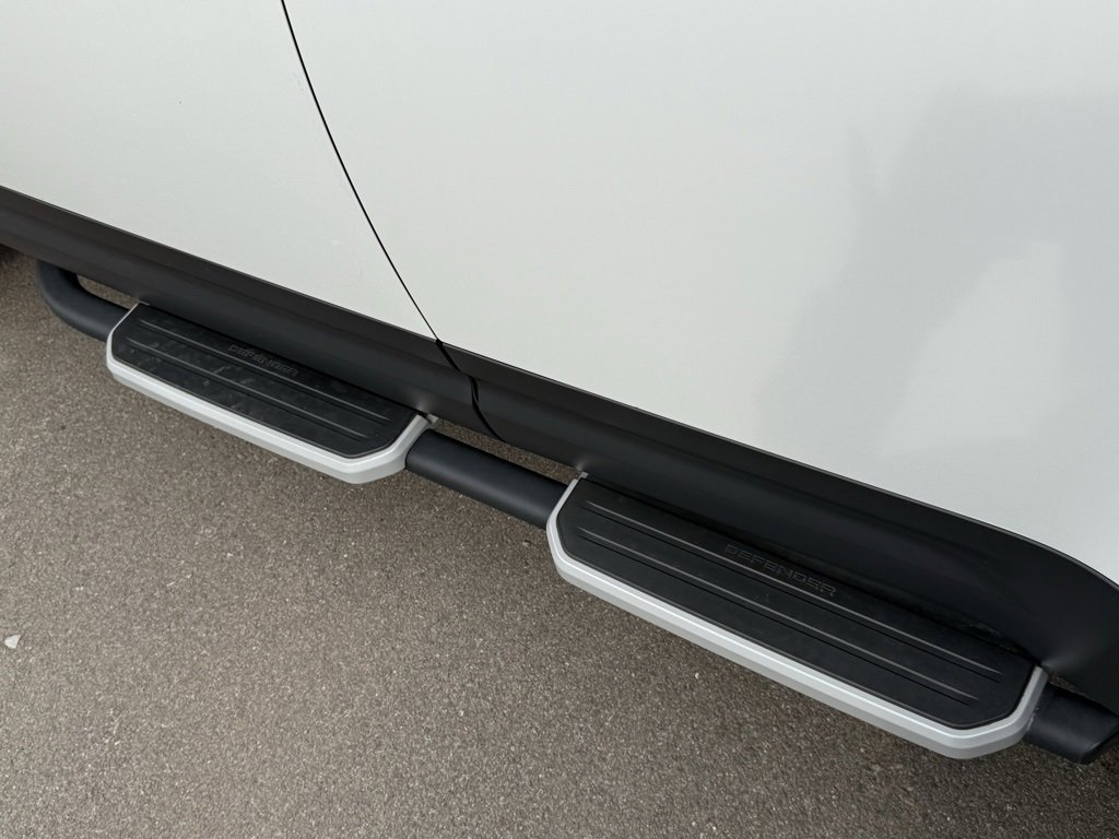 Certified 2023 Land Rover Defender 110 image 37