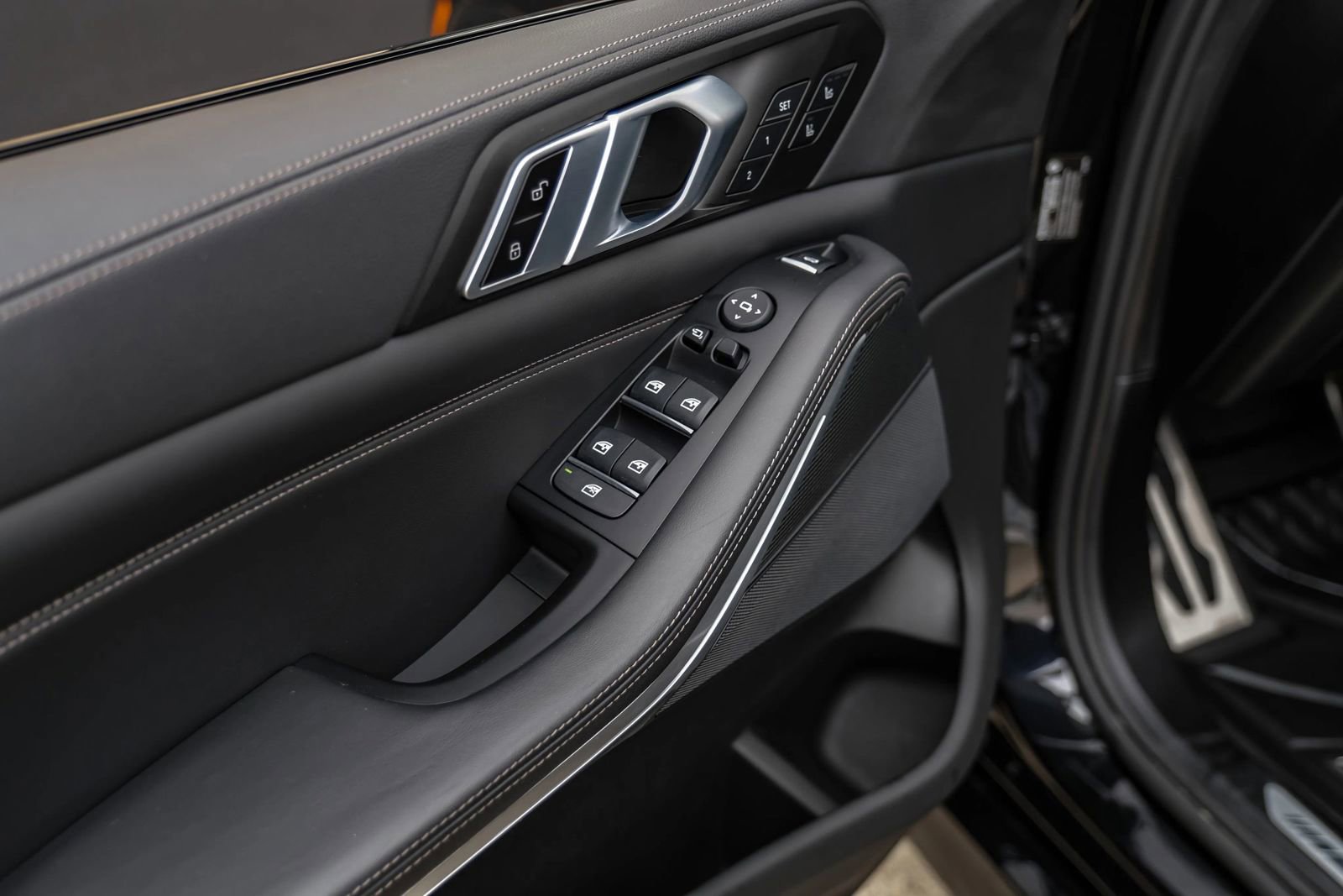 Used 2023 BMW X5 sDrive40i w/ Executive Package image 44