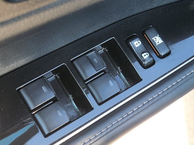Used 2016 Lexus ES 350 w/ Luxury Package w/Wood Trim FWD image 22