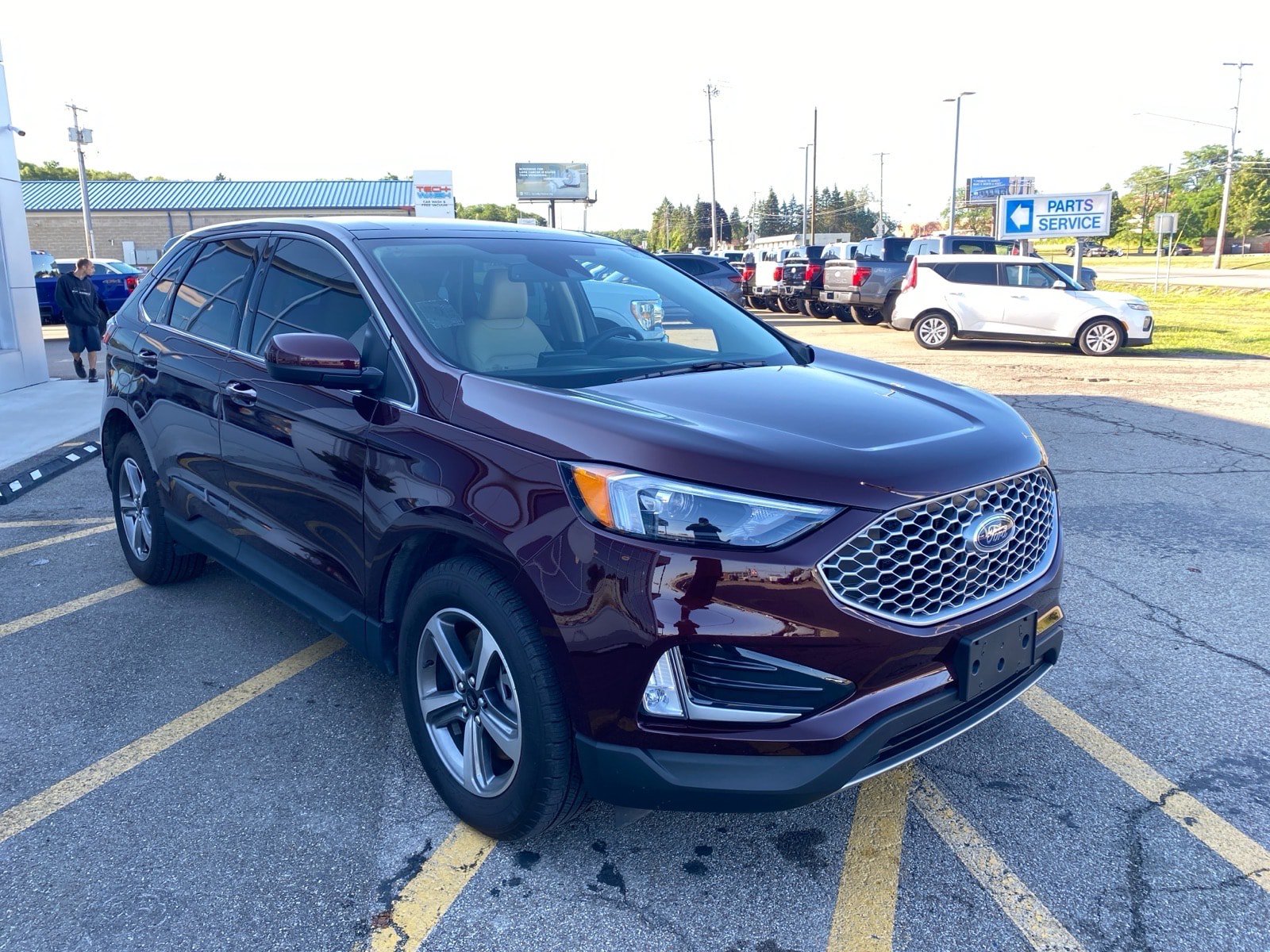 Used 2024 Ford Edge SEL w/ Convenience Package AWD/4WD image 8
