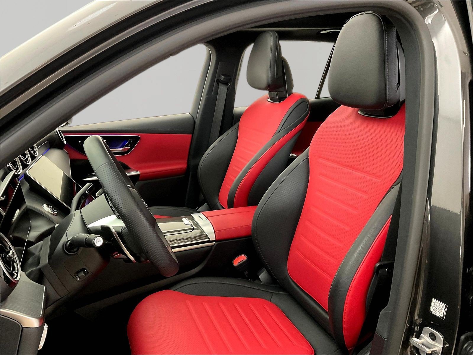 Certified 2025 Mercedes-Benz GLC 43 AMG 4MATIC image 21
