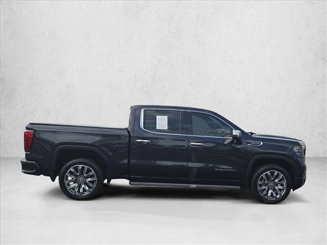 Used 2025 GMC Sierra 1500 Denali w/ Denali Reserve Package AWD/4WD image 4