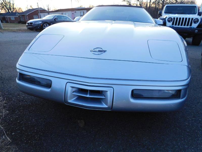 Used 1996 Chevrolet Corvette Convertible image 2